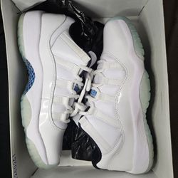 Jordan 11 Low Legend Blue