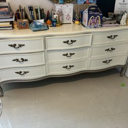 "Henredon" - French Dresser Design And Night Table Real Wood 