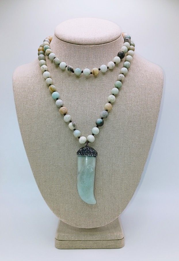 Long Beaded Boho Chic Crystal Stone Tooth Fang Shaped Pendant Mint Necklace Polished Rhinestone Accents
