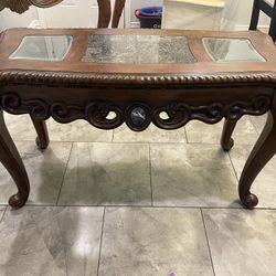 Entrance Table 