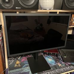 LG UltraFine 24" 24MD4KL-B Thunderbolt Monitor Hub Gaming Monitor