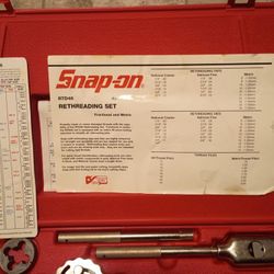 SNAPON TAP AND DIE SET