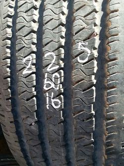 225 60 16 one good Michelin car tire