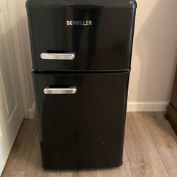 Small Refrigerator 