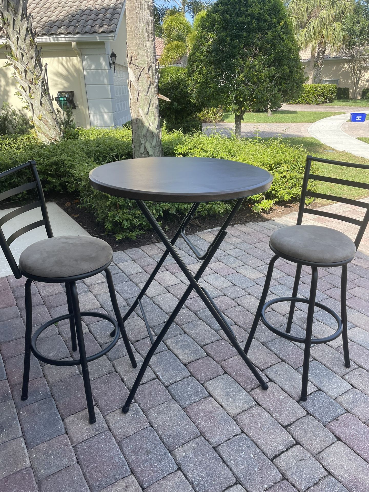 Table And Stool Chairs