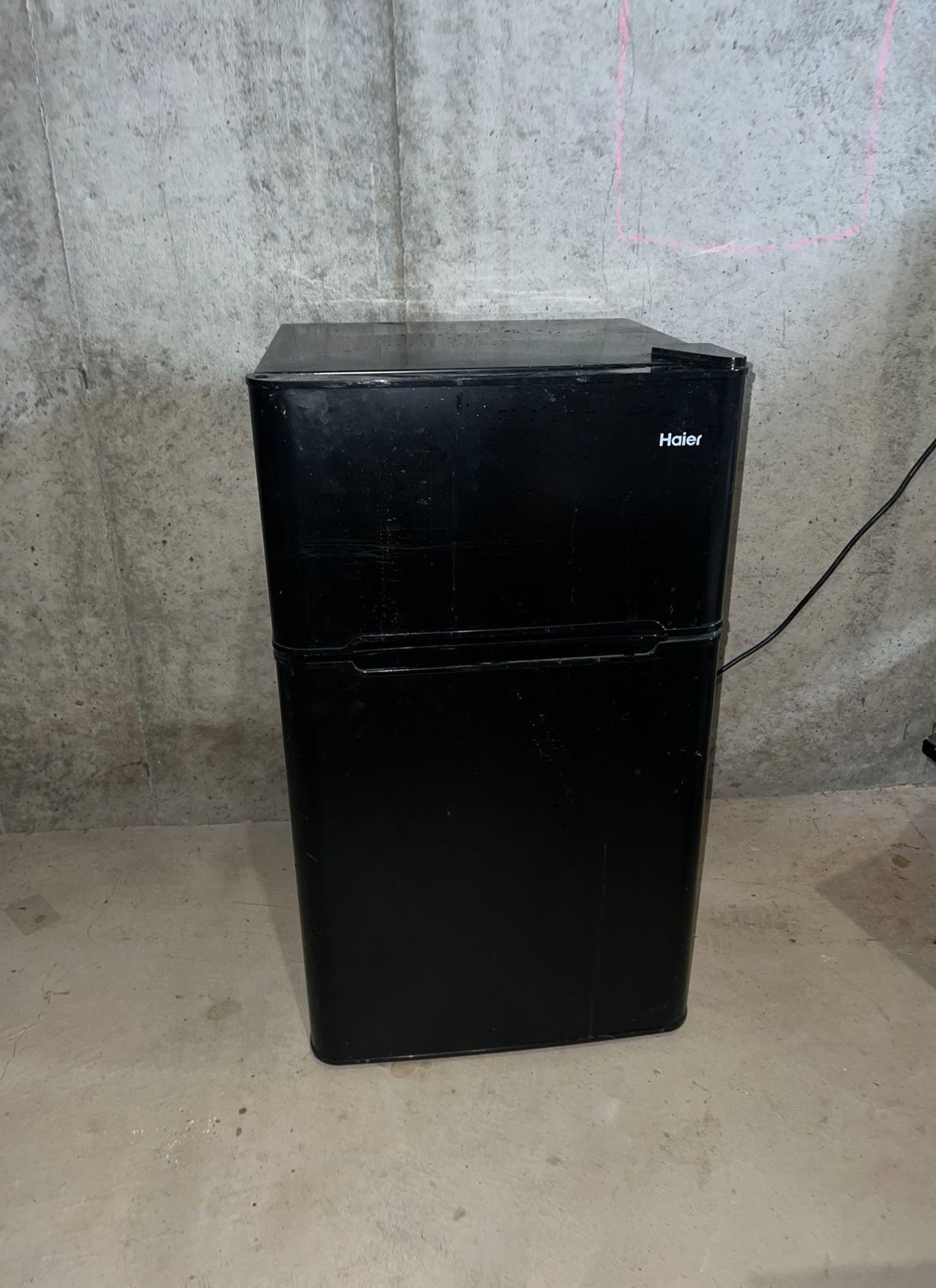 Haier Two Door Refrigerator with Freezer Model Number: HC32TW10SB