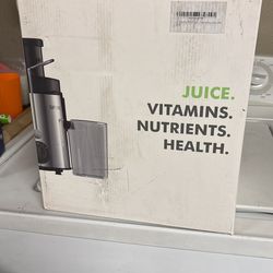 BRAND NEW JUICER
