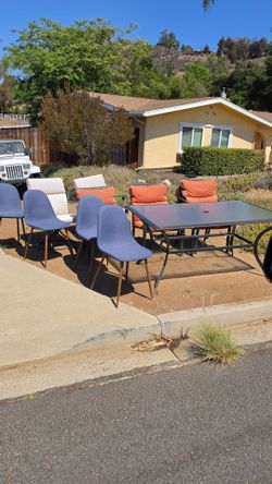 Free outdoor furniture