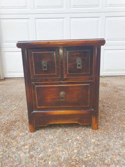 COUCH SIDE TABLE
