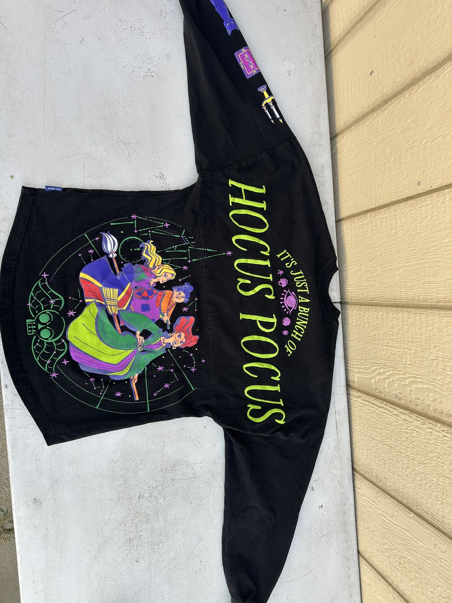 Hocus Pocus Shirt Adult Small Black Disney Parks Spirit Jersey Disneyland Movie 