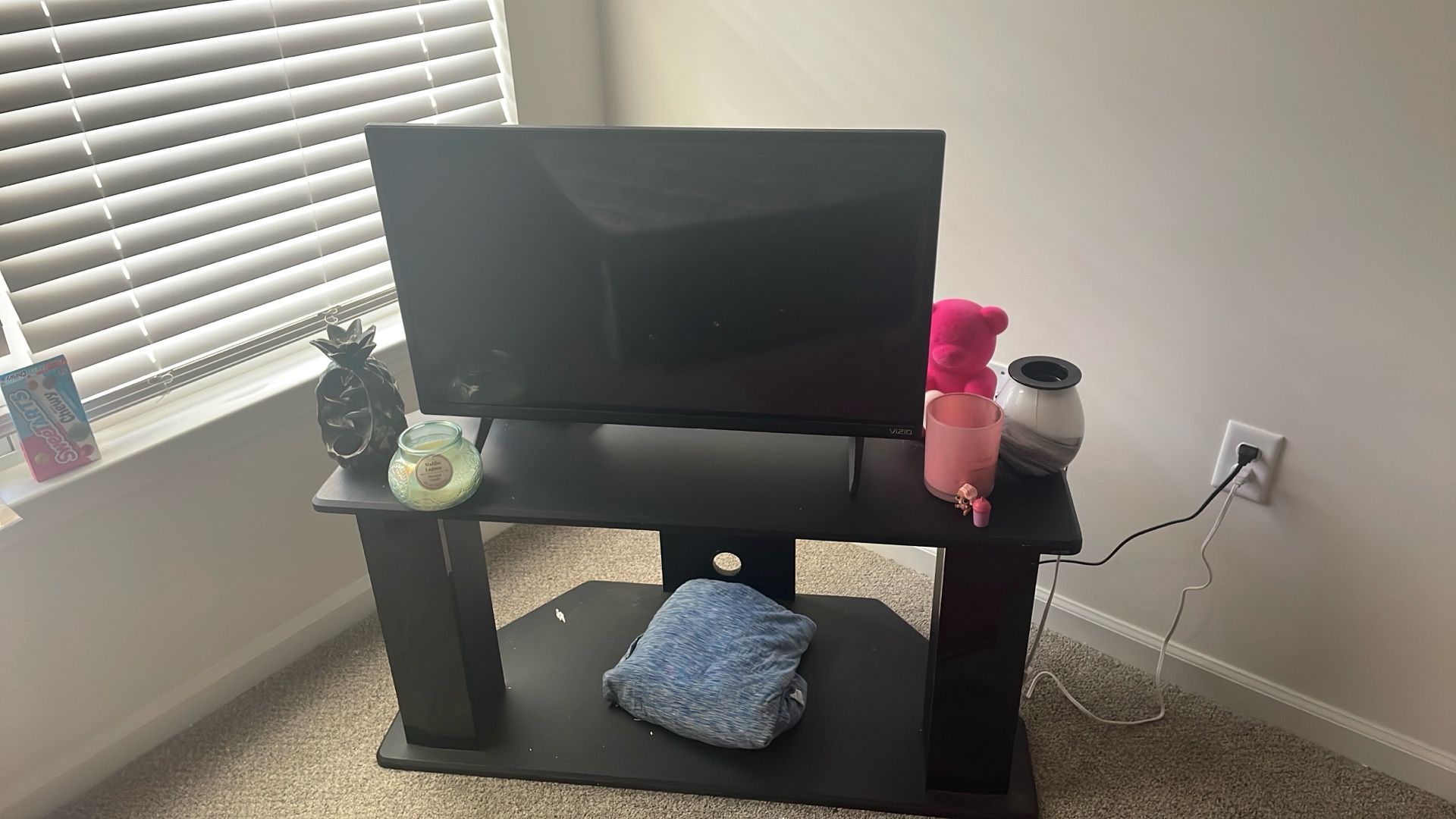 Small Tv And Tv Stand