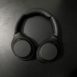 Sony WH1000XM4 Wireless Noise-Cancelling Over-the-Ear Headphones