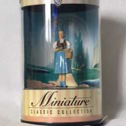 1999 Wizard of Oz Miniature Classic Collection Dorothy and Toto