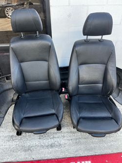 BMW e90 335i front black seats