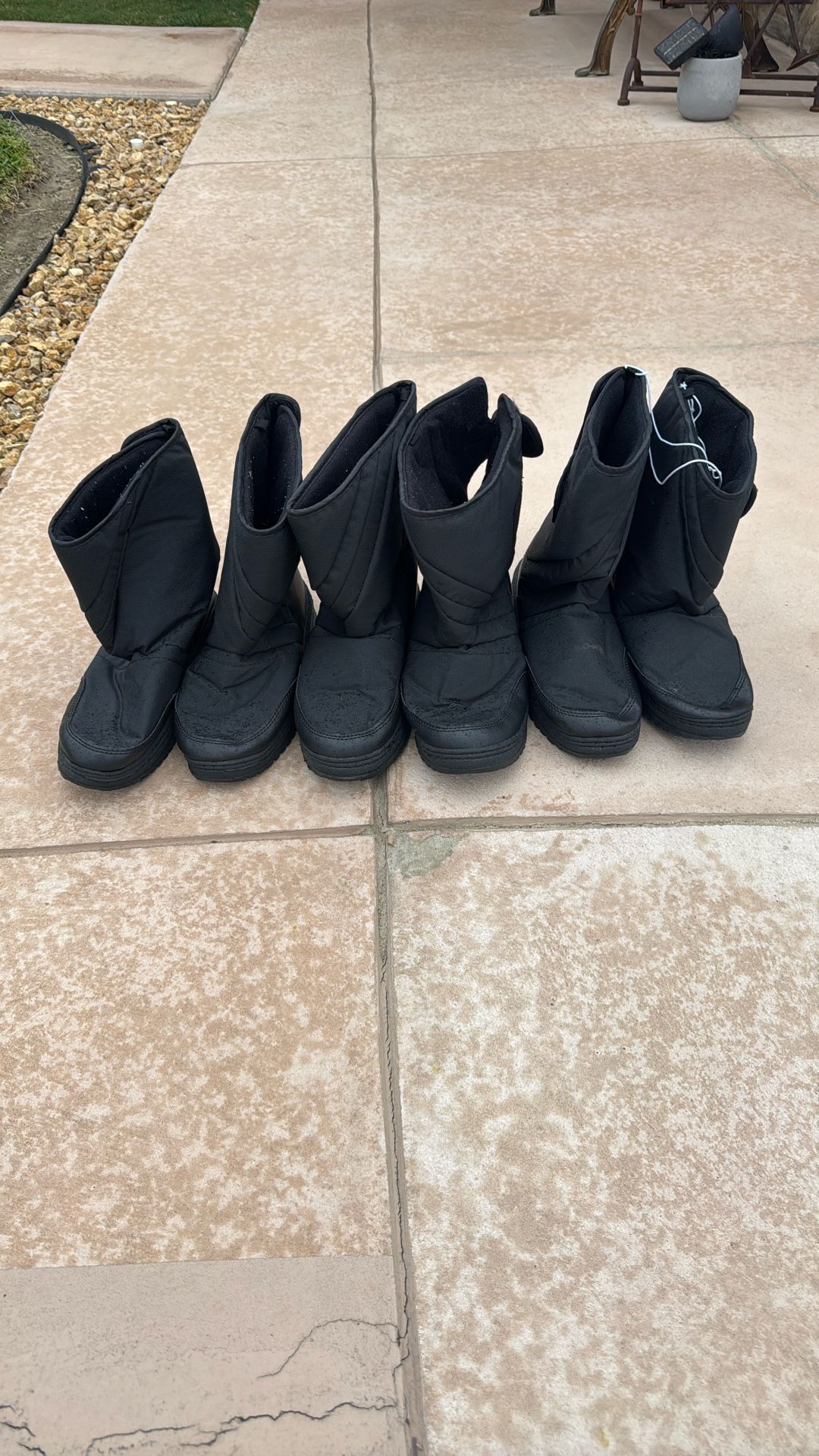 3 Pairs of snow boots