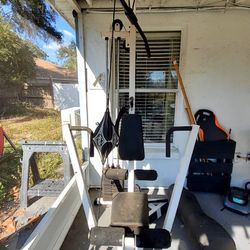 Exercise Machine With Weights 