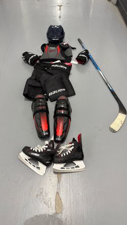 Bauer Youth Hockey Equipment Set