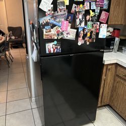Amanda Refrigerator 