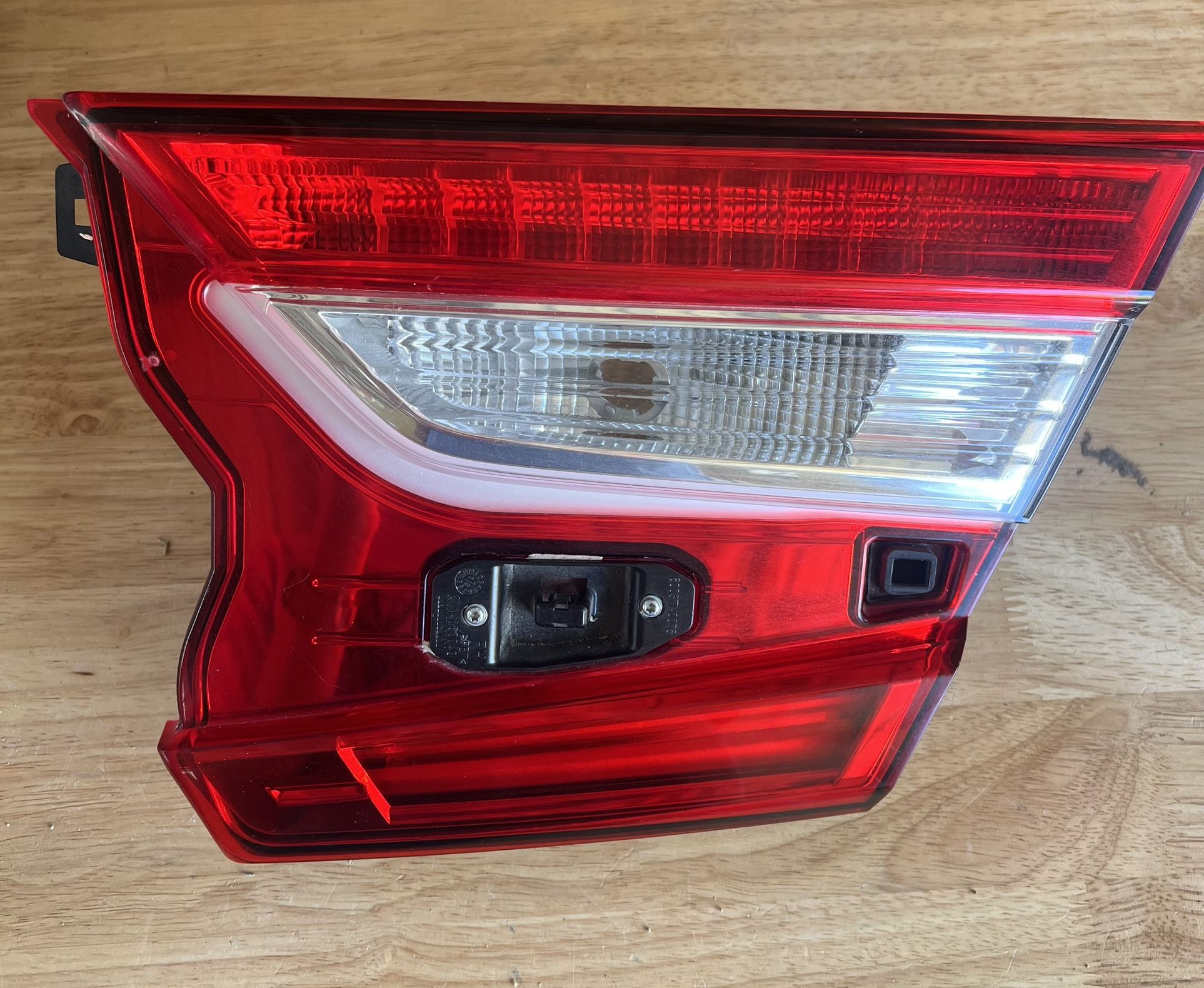 18’-22’ Honda Accord Inner Taillight
