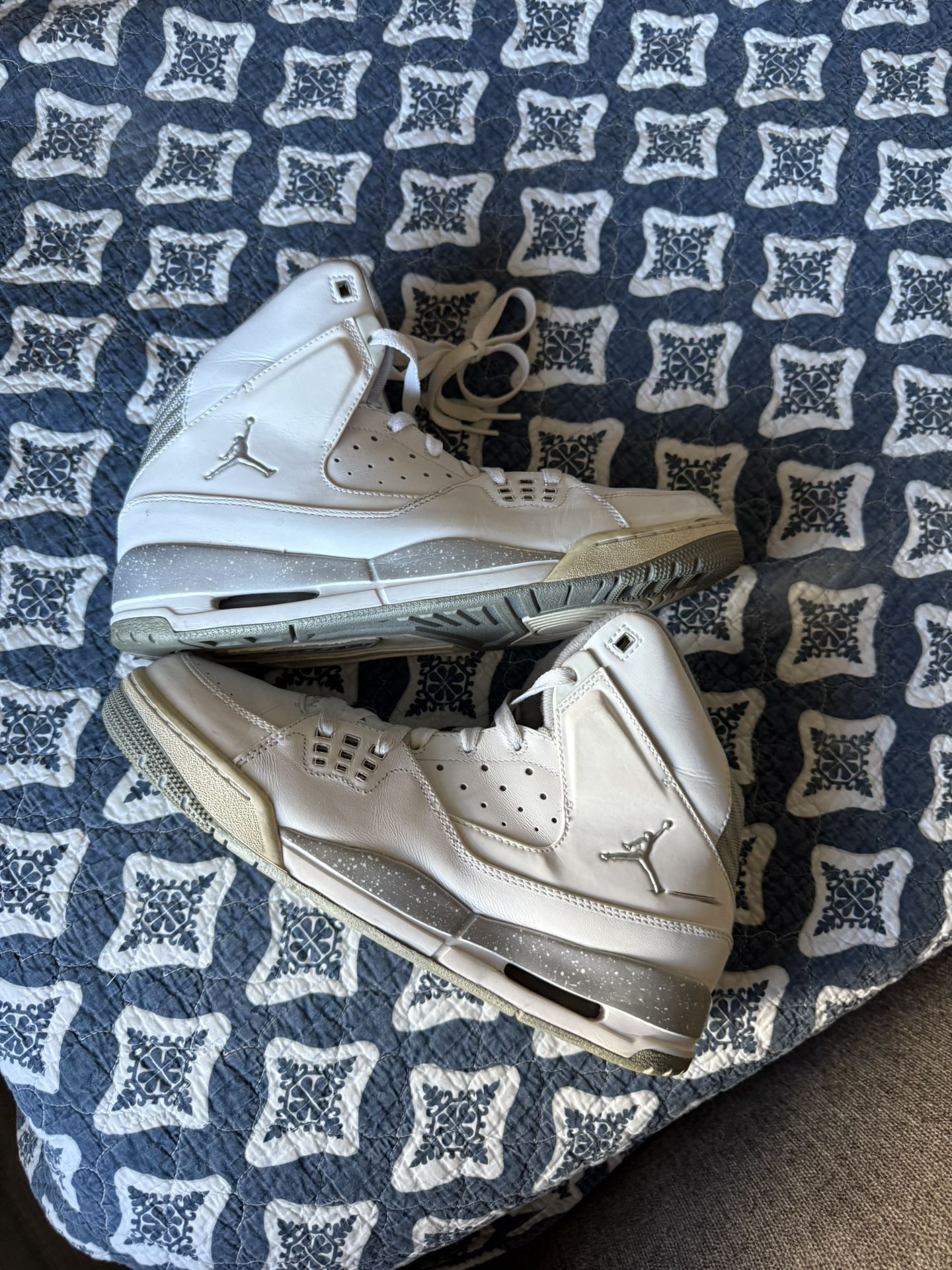 2012 Silver Metallic Jordan 1 Size 10