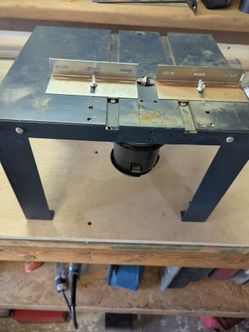Router and table