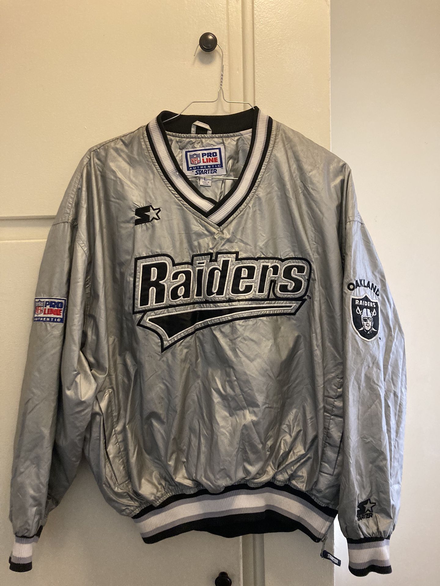 Raiders Starter Jacket Adult Size L Silver Satin Pro Line LA Raiders Starter Jacket Adult Size L Silver Satin Pro Line LA