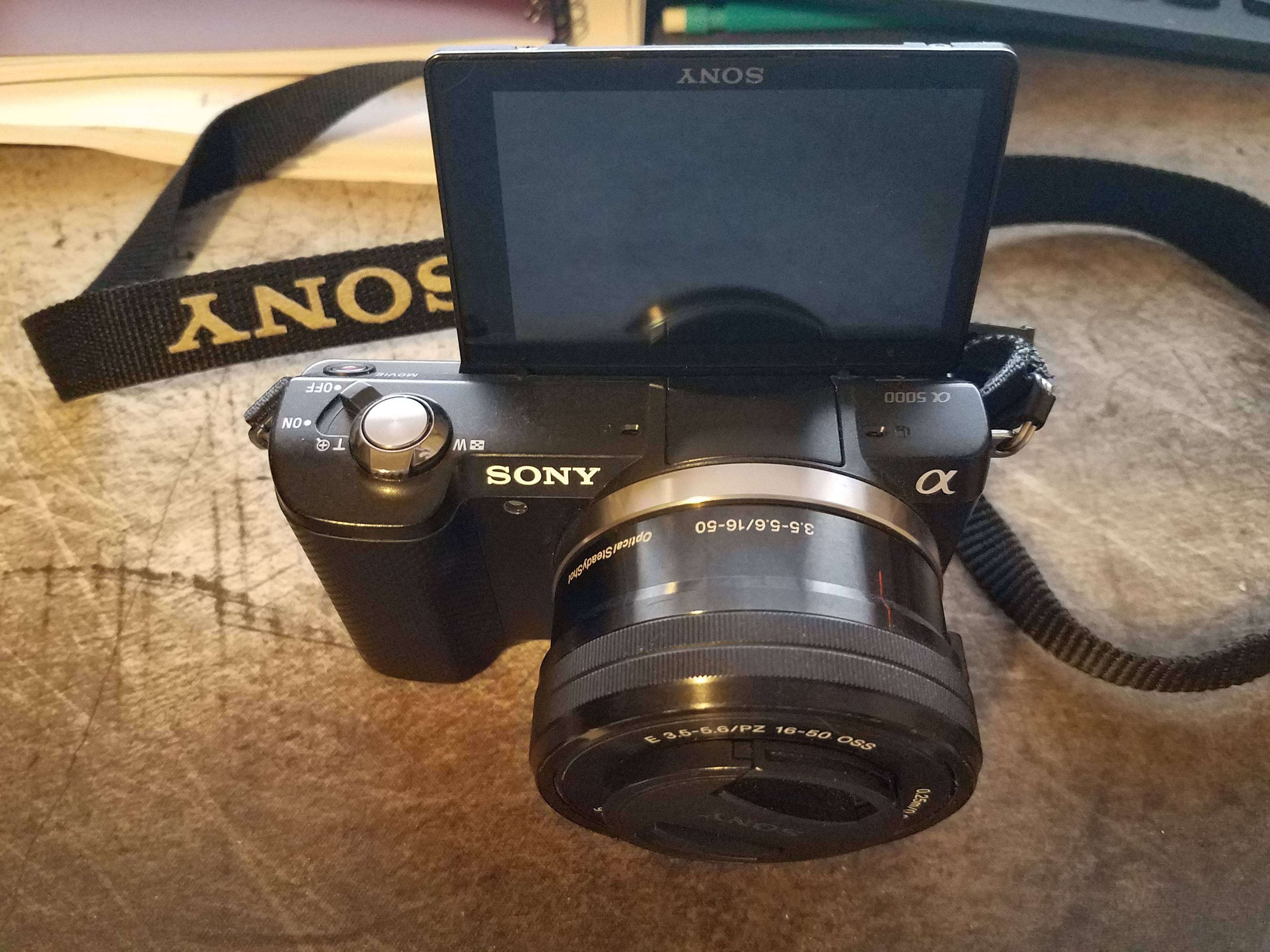 Sony alpha a5000 mirrorless camera with 16-50mm lens