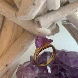 Vintage Purple stone ring, size 7