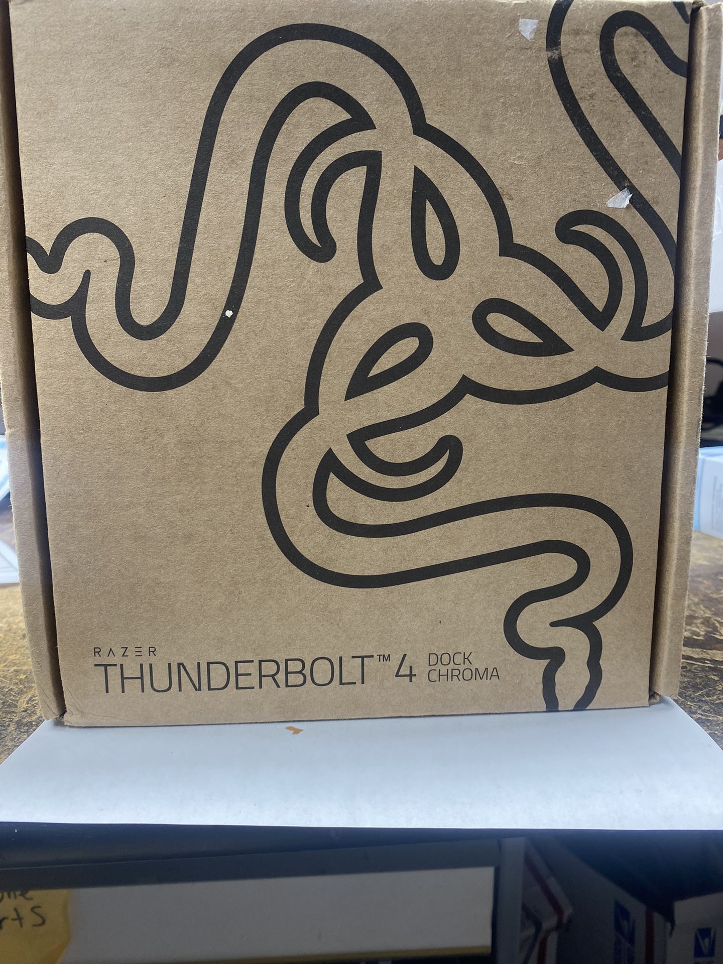 Razer Thunderbolt 4 Rc21-0169 New Lawndale Ca Storefront Always $140 
