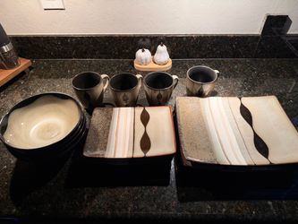 Stoneware Dinnerware Set with Mugs and Bowls