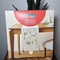 Christmas Craft Winter Scape Table Runner Kit - Mondo Llama™: Needlepoint Kit, Fabric, Non-Toxic