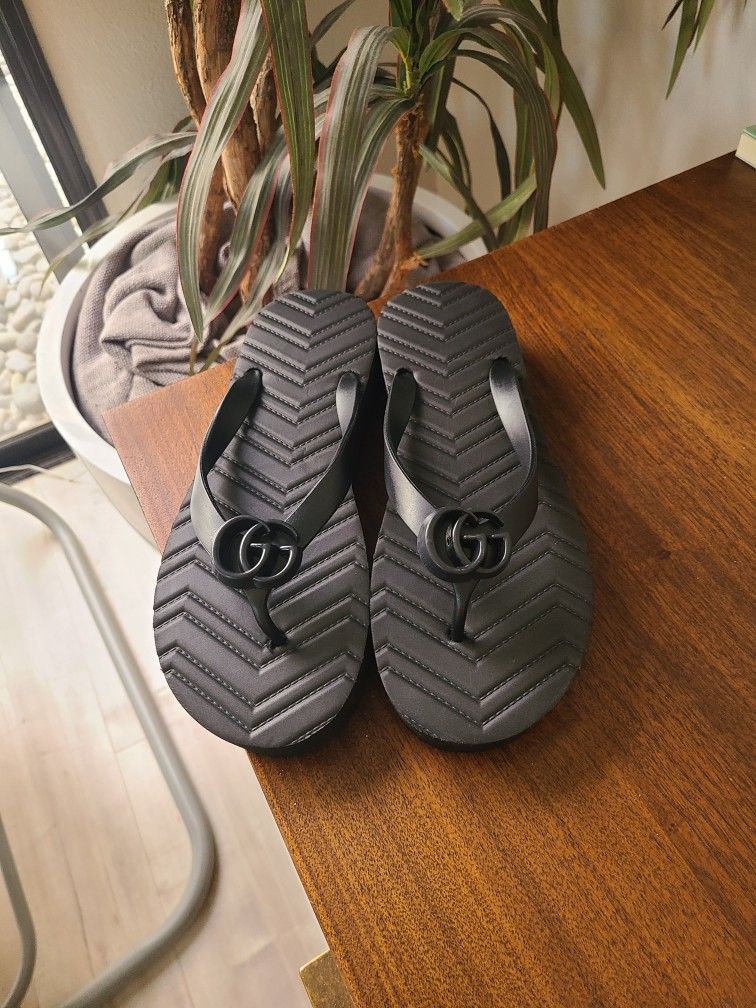 Sandals Size 7 1/2