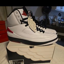 Size 12 - Jordan 2 Retro Mid Chicago Lot