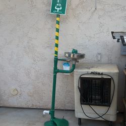 Es una Regadera Para Afuera 