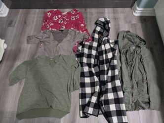 Women's clothing lot M