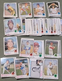 1970s BASEBALL CARDS OLD VINTAGE 100 Card Lot