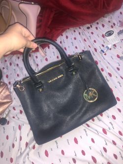 Black Michael kors bag