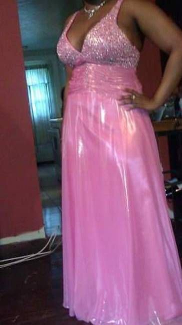 PROM. Pink size 16 "ENTICE" gown