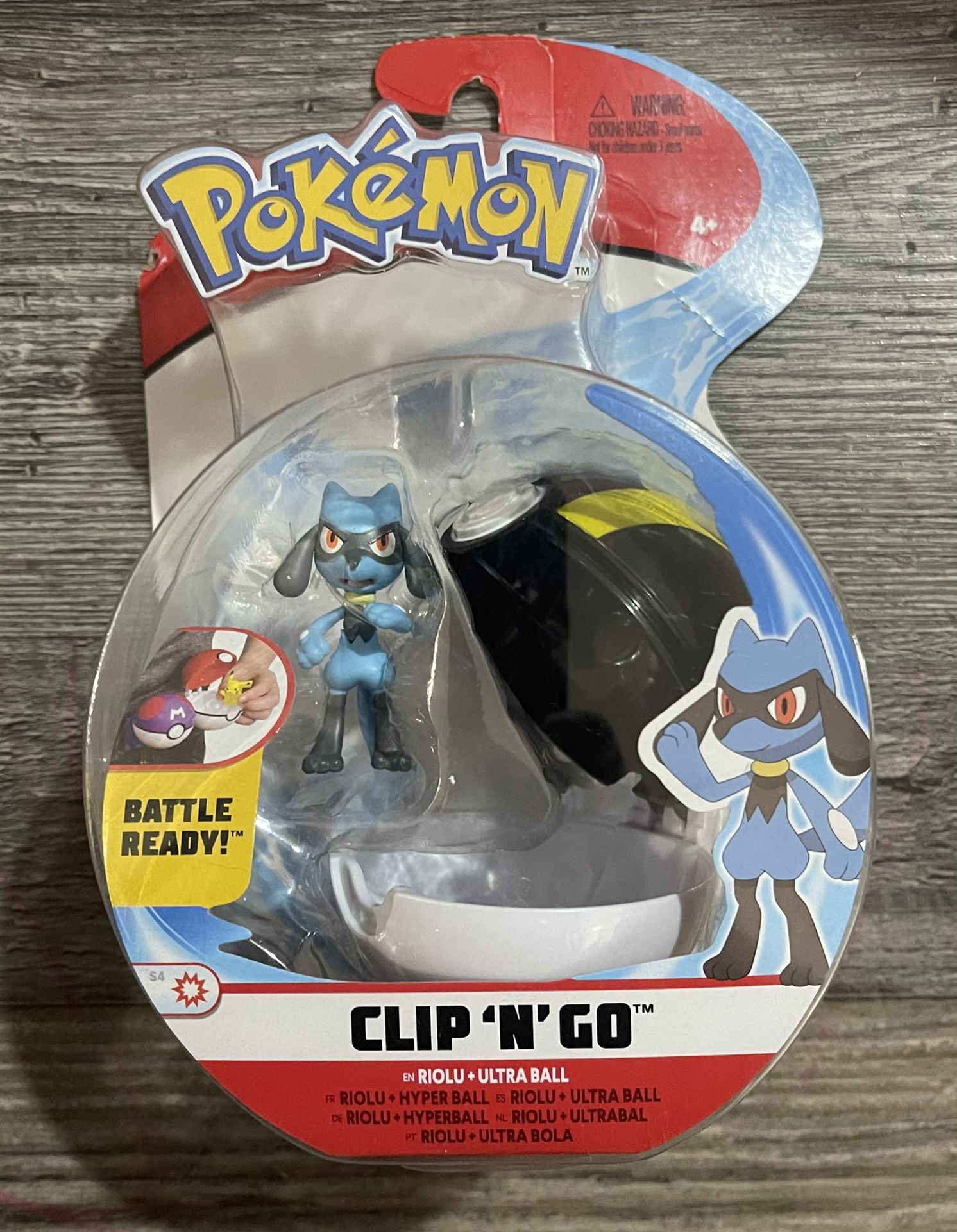 Pokemon - Clip n' Go - Riolu & Ultra Ball 