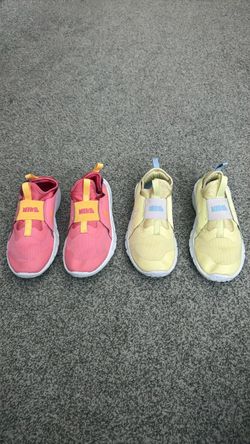 Nike Flax Runners Grade School size 3.5