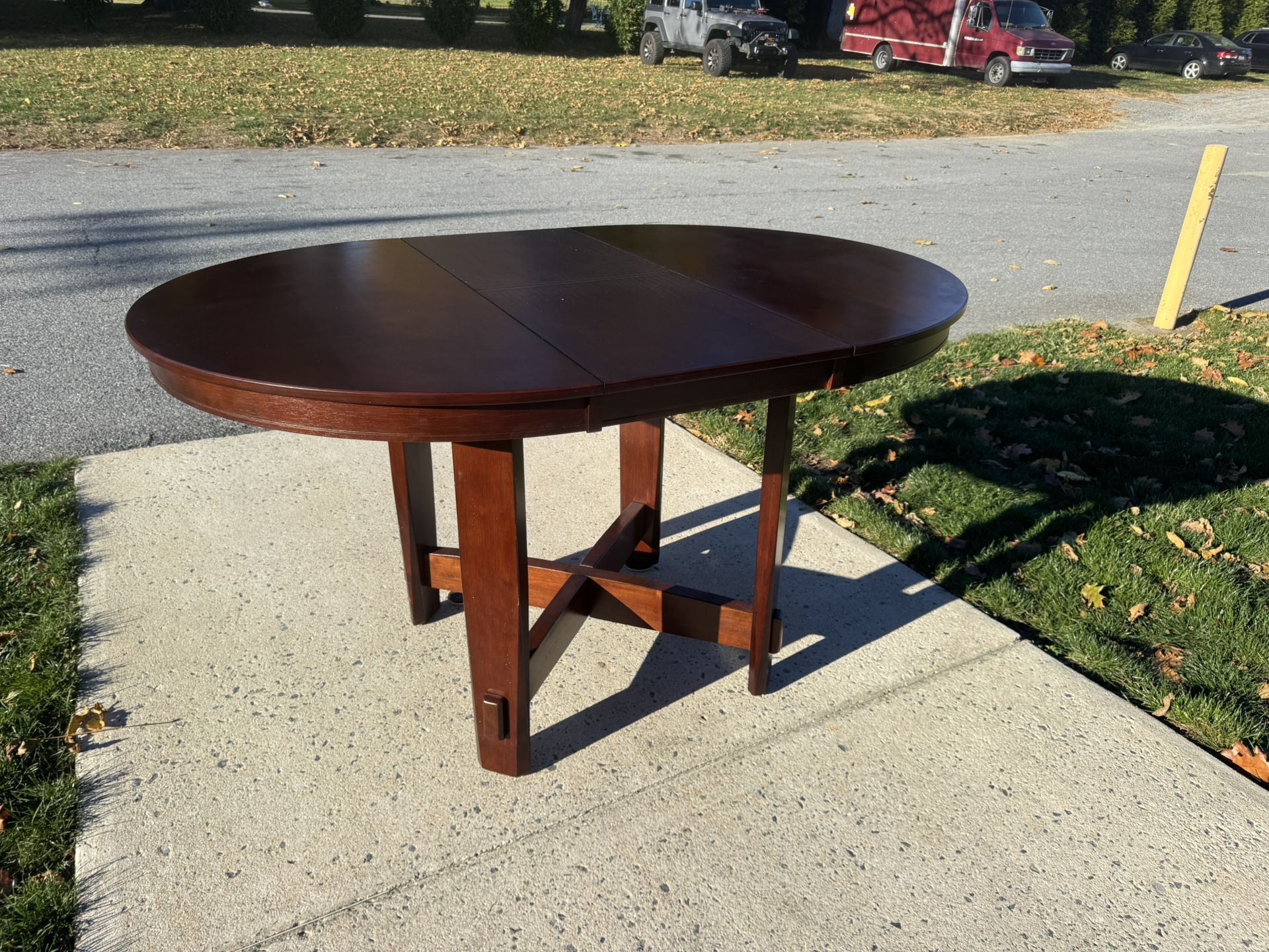 Berkline Round / Oval Counter Height Table w/ Hideaway Leaf - NEW IN BOX - Marietta, Pa Pick Up