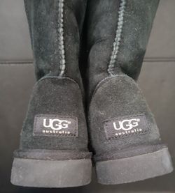 Black Ugg Australia boots size 7