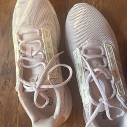 BRAND NEW Pink Adidas Cloudfoam Super Size 8 (US) NEVER WORN