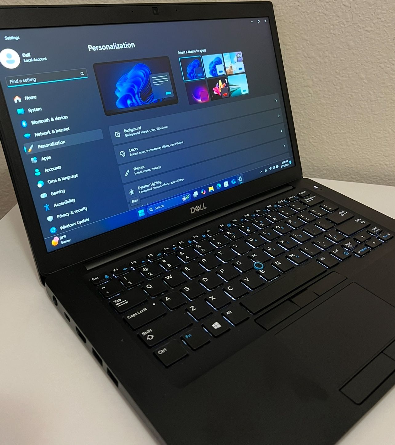 Dell Laptop, Core i7, 16GB Ram. Microsoft Office included, Windows 11Pro