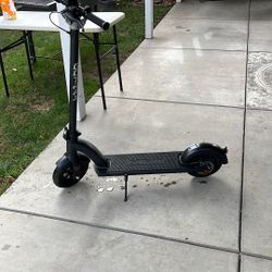 Tour XP Electric Scooter