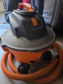 RIDGID Wet/Dry Shop Vacuum with Hose