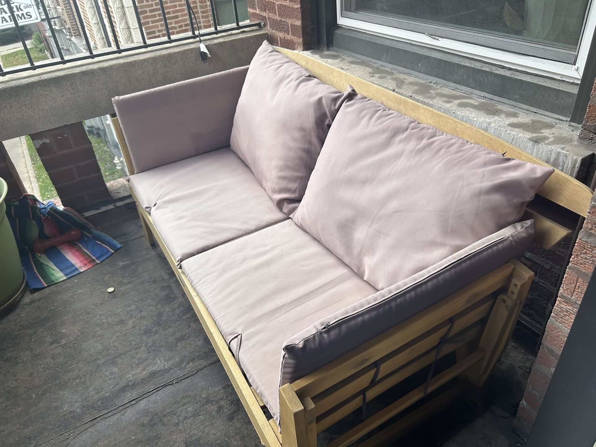Convertible Patio Bench / Daybed