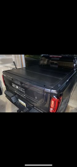 Sierra denali Carbon pro Tri-Fold Hard Tonneau
