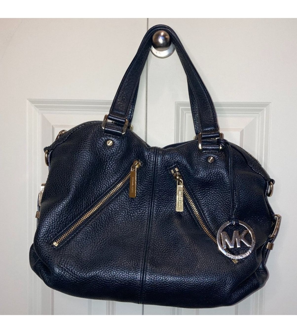 Michael Kors Black Soft Leather Zipper Convertible Crossbody Bag Purse