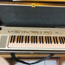 Yamaha PS-20 Vintage Keyboard With Case
